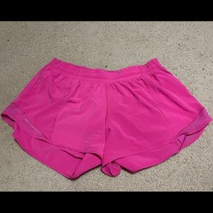 Lululemon Hotty Hots Low-Rise Lined Short 4” Tall